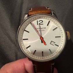 Coach Men’s White Face Watch.’•