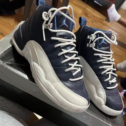 Jordan’s 12s Size 4 In Boys And Girls 