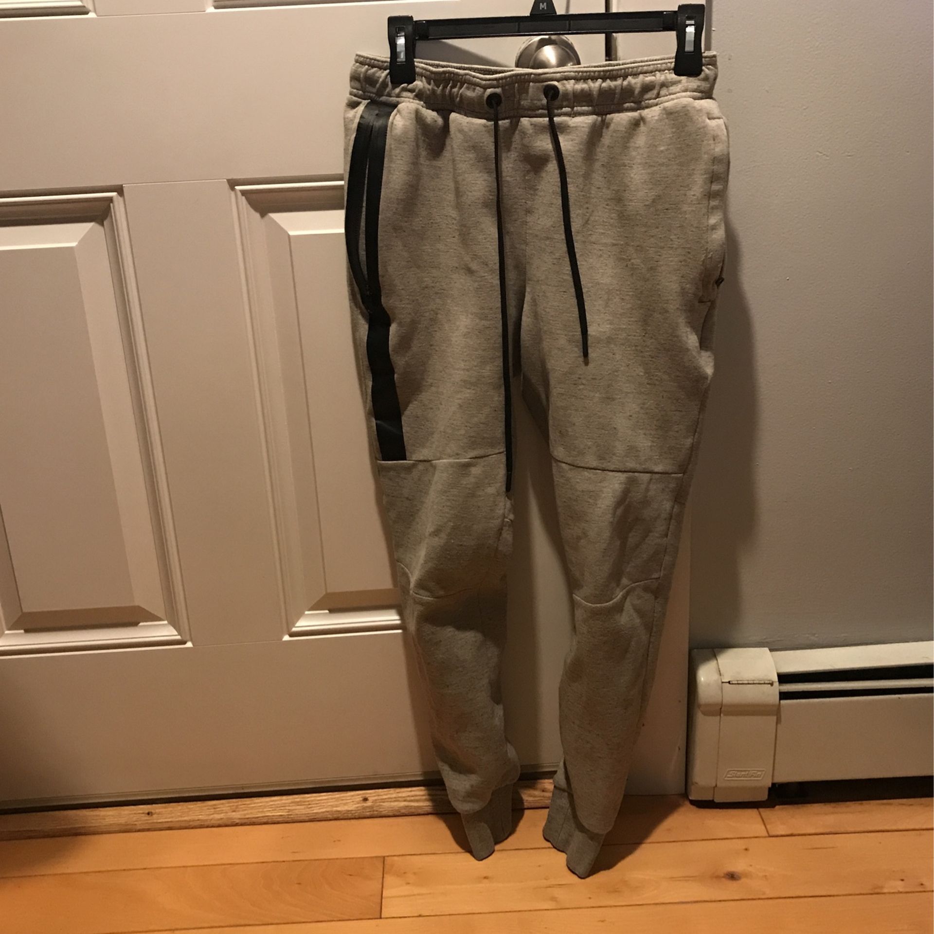 American Eagle Joggers adult size small excellent condition