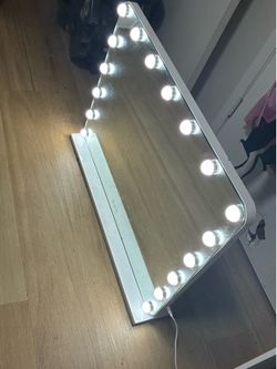 Vanity mirror