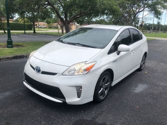 2013 TOYOTA PRIUS . TÍTULO LIMPIO