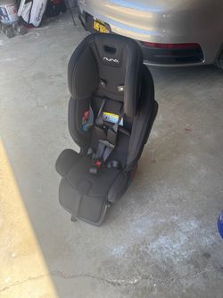Nina Car seat