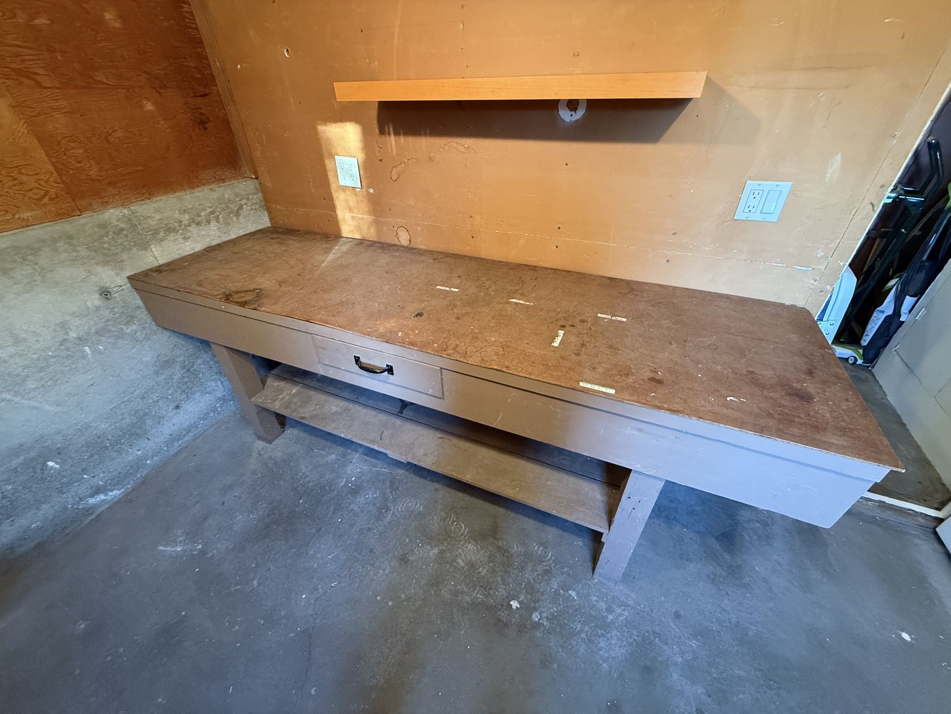 Large Workbench (Free)