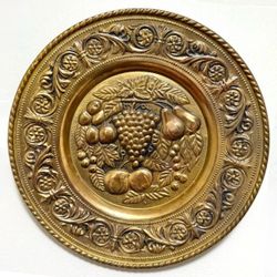 Vintage Made In England Hammered Brass Wall Plate Decor Grape And Fruits Design