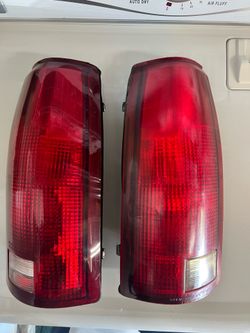1988-98 OBS Chevy C/K Cheyenne Silverado GMC Sierra Taillight pair L/R