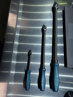 Rare Pear Blue Snap On Breaker Bars