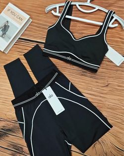 Alo Yoga black Sports Bra and leggings Set