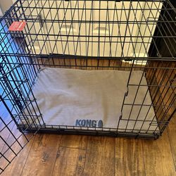KONG Medium Dog Crate & Crate Bed