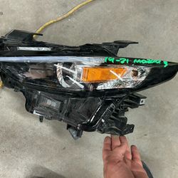 2019-21 MAZDA 3 LF HEADLIGHT FULL LED OEM 