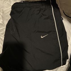 VINTAGE NIKE WINDBREAKER PANTS