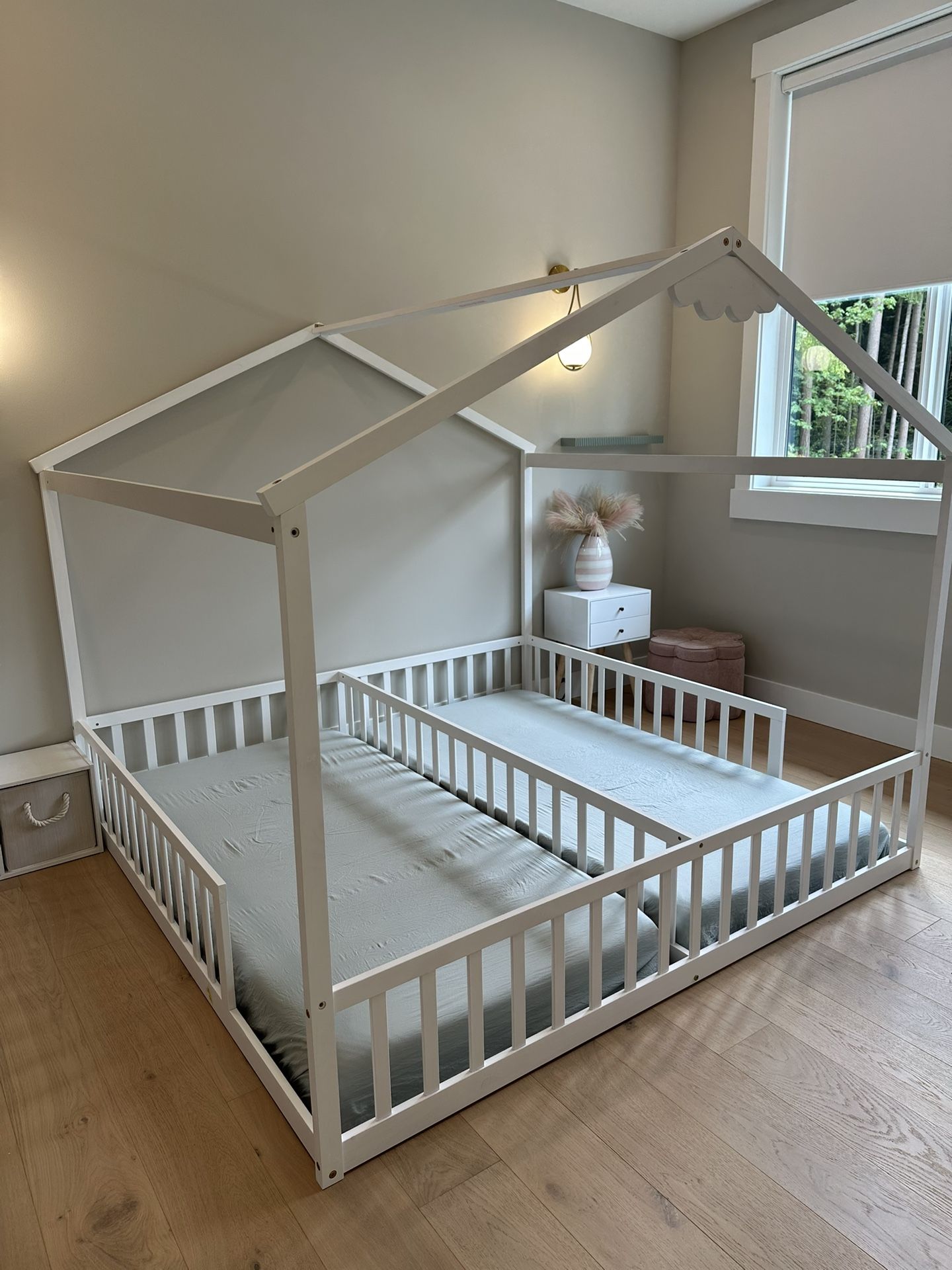 Double Twin Bed Frame for Kids, Twin House Bed for 2, Wood Floor Bed Frame with Fence Railings, Two Shared Beds for Boys Girls Teens, White