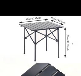 Small foldable table