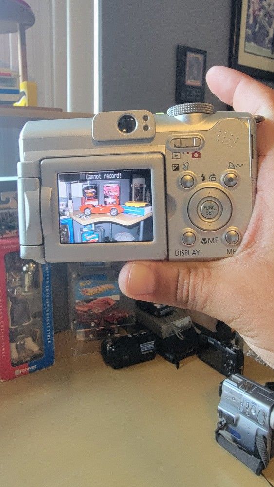 Silver Canon PowerShot A610 5.0MP Digital Camera w/ Flip Screen Tested WORKS