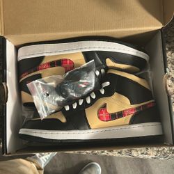 Jordan 1 Mid “Tartan Swoosh”