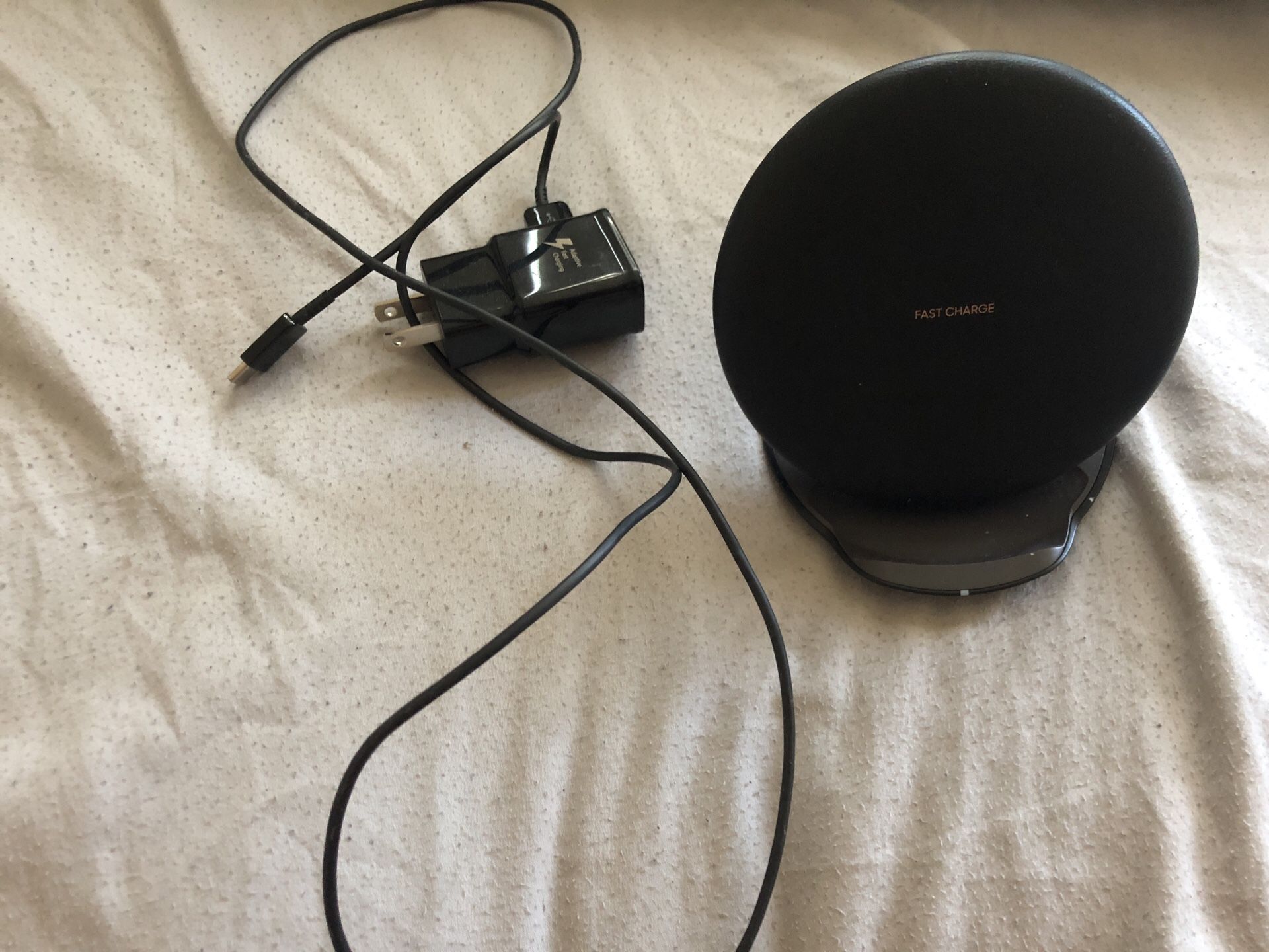 Samsung wireless fast charger, black leather.
