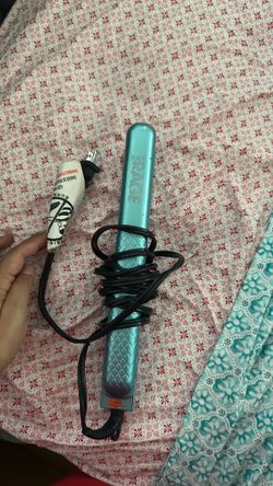Hair straightener working Good
