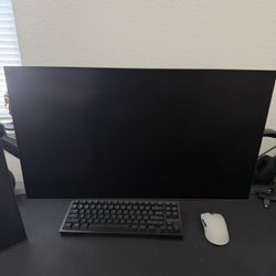 LG Ultragear 27” 1440p 480hz OLED Gaming Monitor
