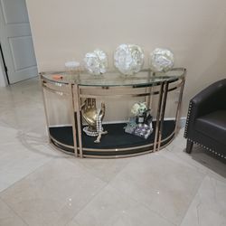 LIKE NEW CONSOLE TABLE 