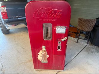 Vendo 39 Coke Machine Embossed Up Top All Complete Cord Is In Bad Shape Not Sure If It Works