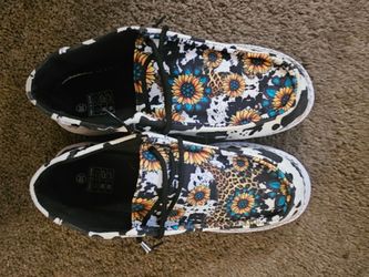 western-style canvas slip-on boat shoes