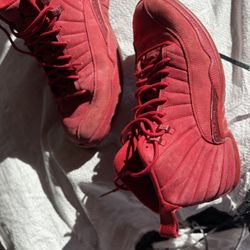 Red Jordan 12 Used