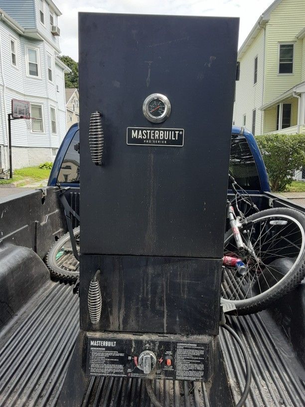 Masterbuilt Pro Series Meat Smoker.$75