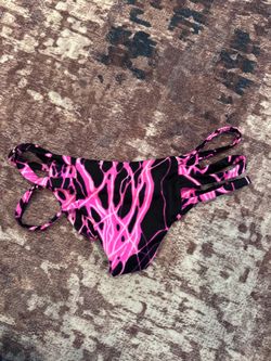 Bikini bottom size M