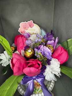 flower arrangement /arreglo de Flores