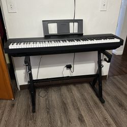 Slightly Used Piano ( Yamaha P71)