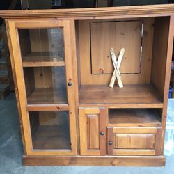 Solid wood TV entertainment center