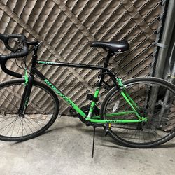 Pure Cycles Road/Commuter Bike – 700c – Great Condition