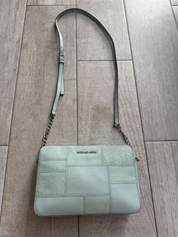  Michael Kors 32S6STVC8E Medium Leather Crossbody Jet Set Travel Saffiano Leather Bag In Admiral Blue