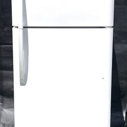 Apartment Size Frigidaire Fridge (CAN DELIVER!)