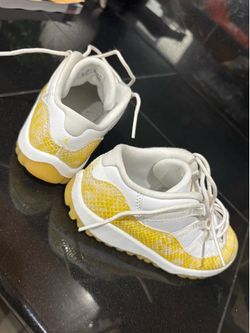 Jordan 11 retro yellow snakeskin