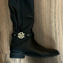 Mid Rise Leather Boots With Gold Accent