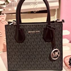 Mk purse 