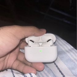 AirPod Pros New!!! 