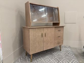 Vintage Mid-Century Modern Oak Veneer Buffet with Display Cabinet