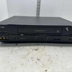 Toshiba M672 VCR - VHS Video Cassette Recorder- 4 Head VCR Plus #P