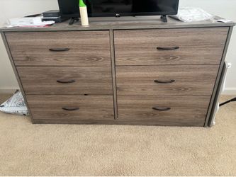 Dresser and 2 night stands