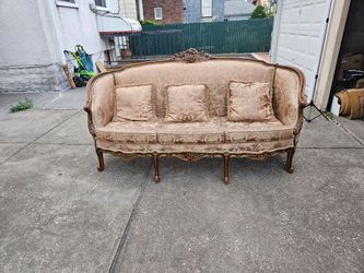 Beautiful Louis XV style sofa