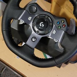 Logitech g920 sim wheel with shifter for Xbox or PC compatible with xbox