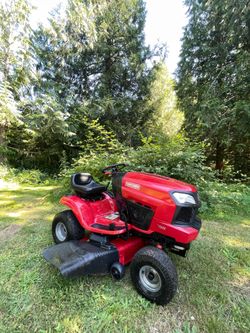 FS: Craftsman T2500 Mower Riding Lawnmower