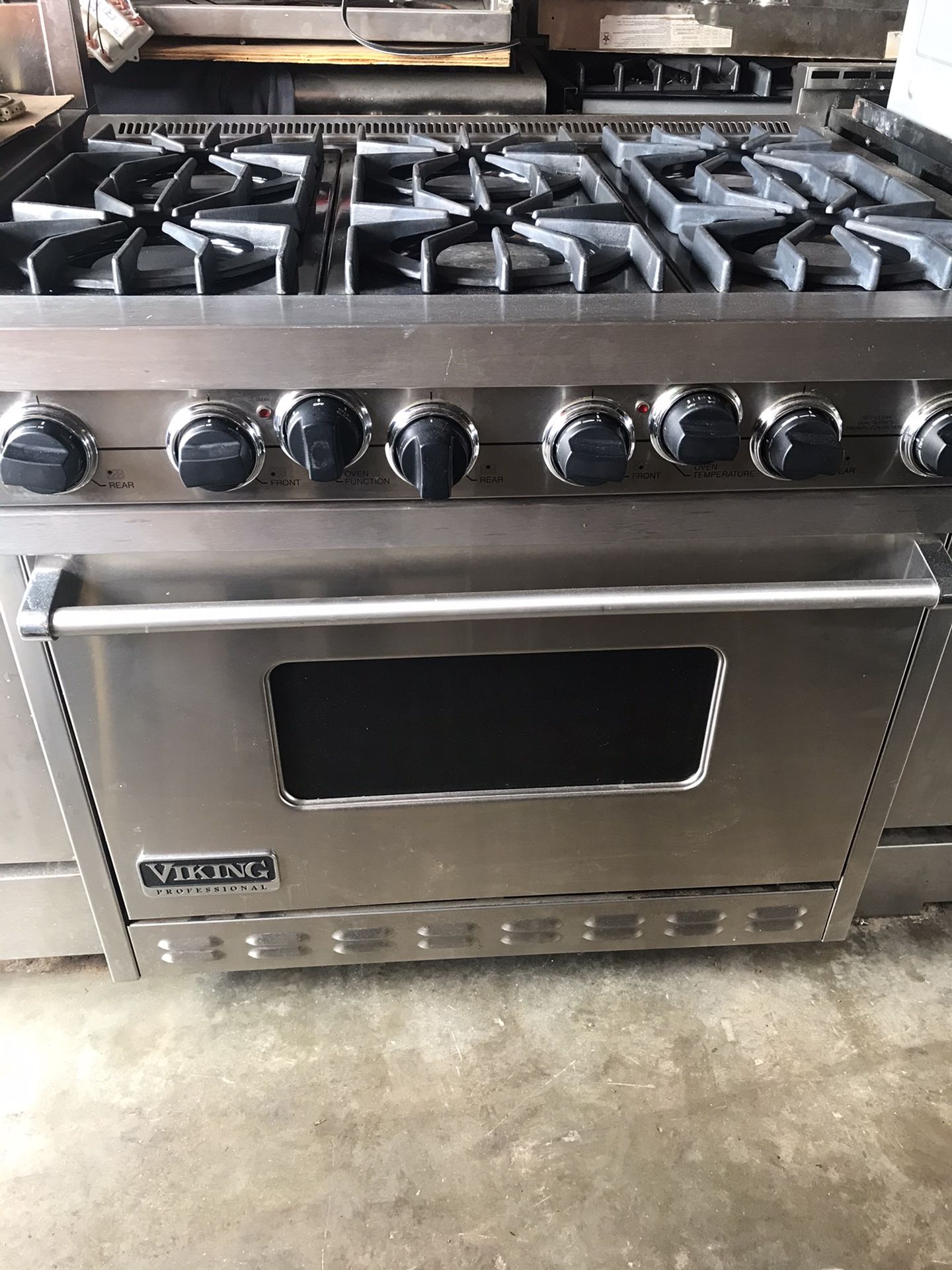 Viking Professional Stove 36 Natural Gas 6 Burners