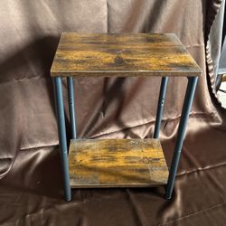 2 End Tables 