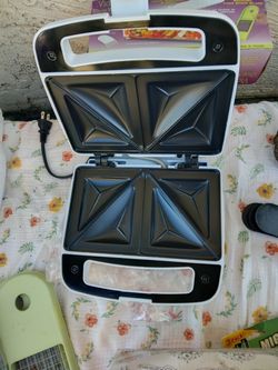 A sandwich maker new