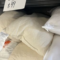 Avocado Organic Pillow with Natural Latex and Kapok Fill