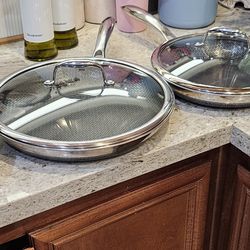 HexClad Hybrid Nonstick 7-Piece Cookware Set, 8", 10", and 12" Pans with Lids, and 10" Wok, Stay-Cool Handles, Dishwasher and Oven-Safe, Induction Rea