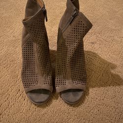 Women’s Shoes Size 10