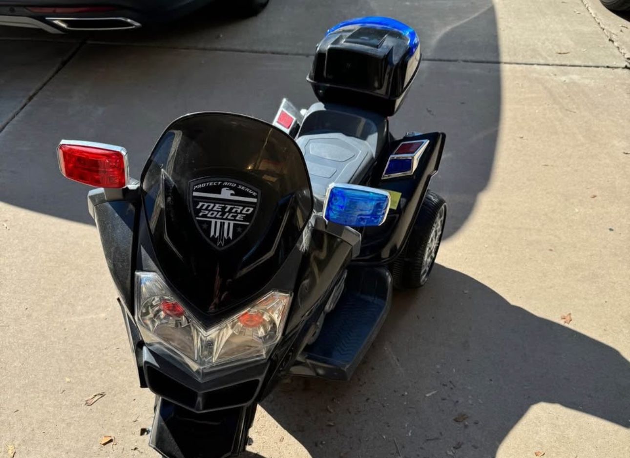 Kids Police Motorcycle Ride On Toy – 3-Wheel Battery Powered Motorbike for Kids 3 and Up – Police Decals, Reverse Charger included
